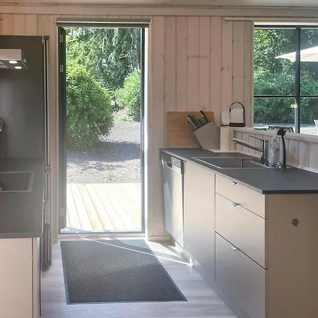 3 Bedroom Lovely In Nykobing Sj Semesterbostad Holmstrup