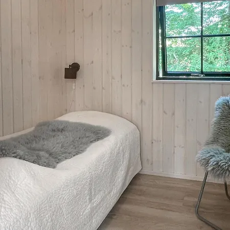 Semesterbostad 3 Bedroom Lovely In Nykobing Sj *